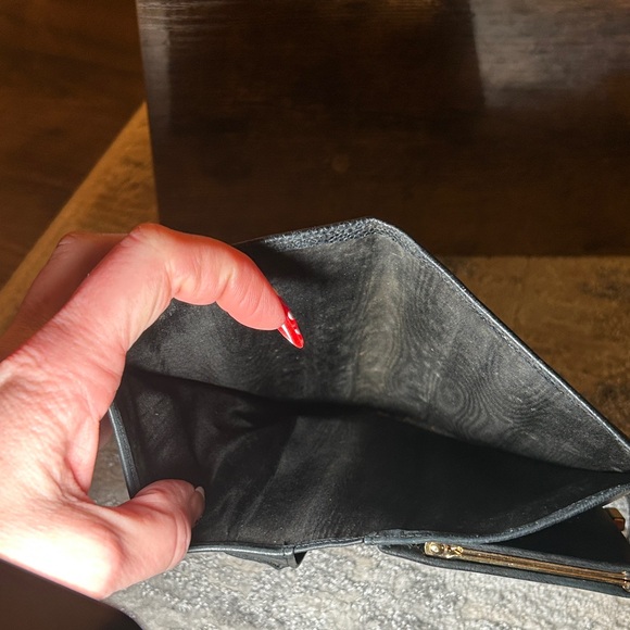 309. CHANEL Black Caviar Leather wallet - Picture 7 of 12